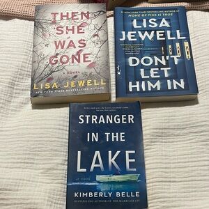 Paperback Back Cover lot -Lisa Jewell and Kimberly belle